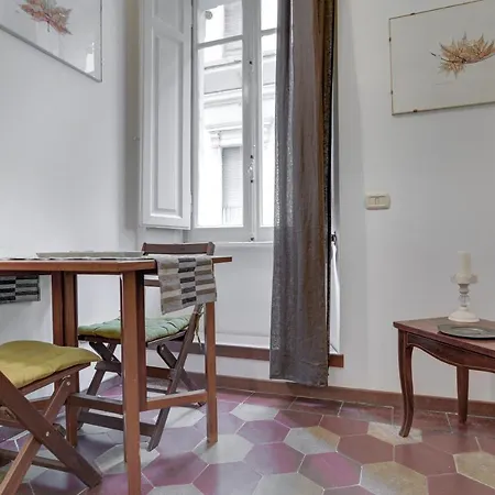 Charming Colosseum Apartment Rome