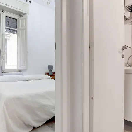 Charming Colosseum Apartmán *