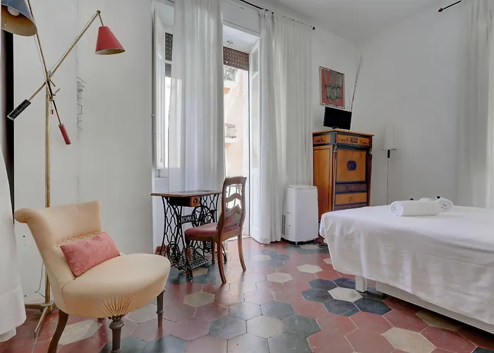 アパート Charming Colosseum