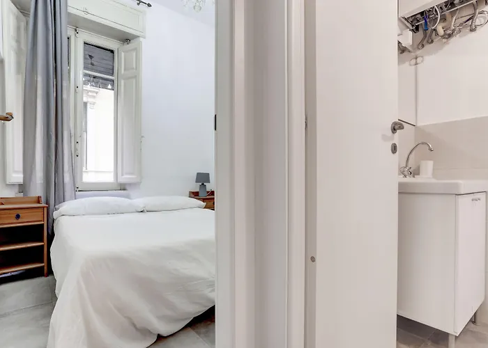 Charming Colosseum アパート *