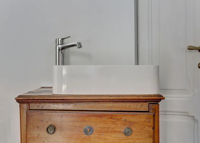 Charming Colosseum アパート *