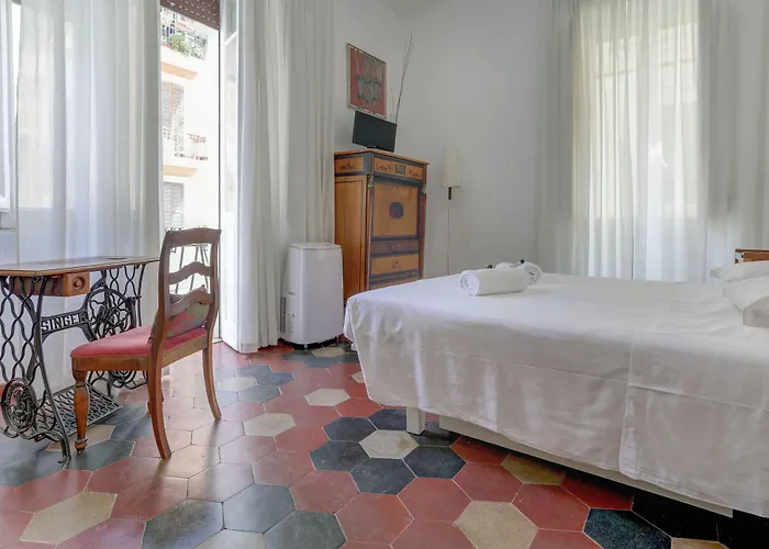 Charming Colosseum アパート