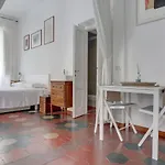 Charming Colosseum Apartmán *