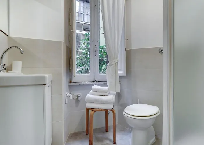 Charming Colosseum Daire *